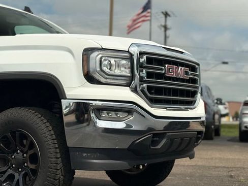 Used 2017 GMC Sierra 1500 SLE w/ SLE Value Package AWD/4WD image 26