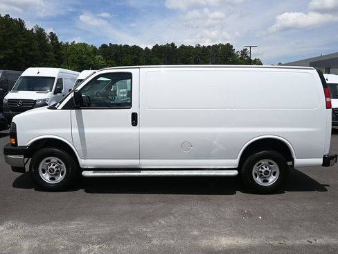 Used 2024 GMC Savana 2500 w/ Driver Convenience Package RWD image 3