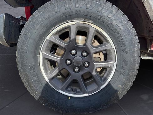 Used 2023 Jeep Gladiator Overland image 14