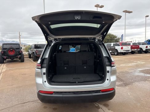 New 2025 Jeep Grand Cherokee L Altitude RWD image 48