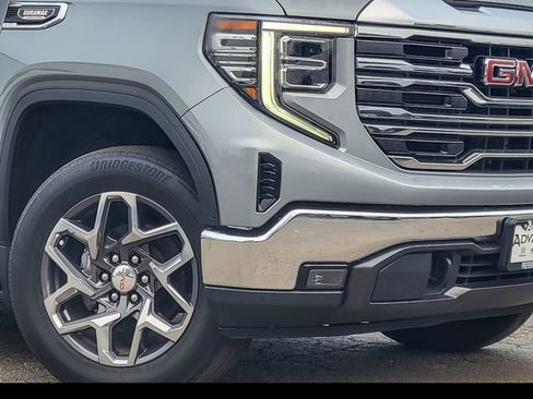 Used 2023 GMC Sierra 1500 SLT w/ SLT Premium Package AWD/4WD image 4