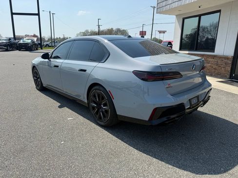 Used 2023 BMW 760i xDrive w/ Parking Assistance Package image 6