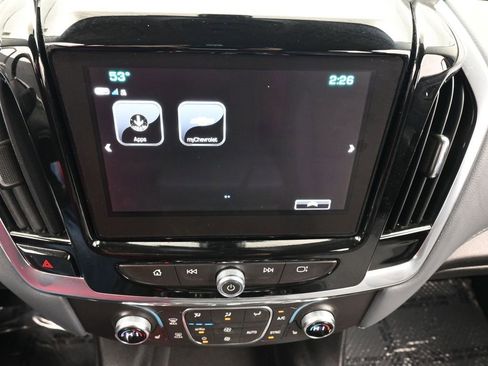 Used 2018 Chevrolet Traverse LT image 22