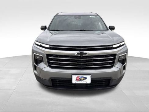 New 2026 Chevrolet Traverse LT w/ Enhanced Driving Package AWD/4WD image 8