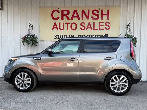Used 2018 Kia Soul + FWD image 6