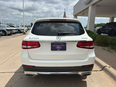 Used 2019 Mercedes-Benz GLC 300 4MATIC image 9