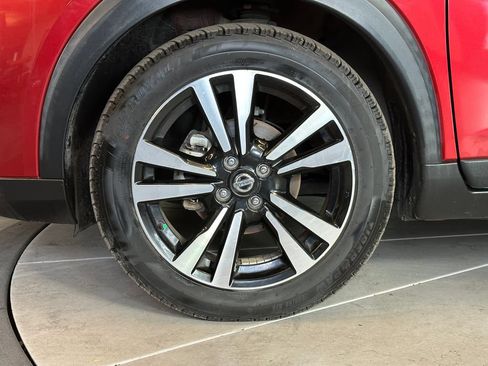 Used 2020 Nissan Kicks SV FWD image 24