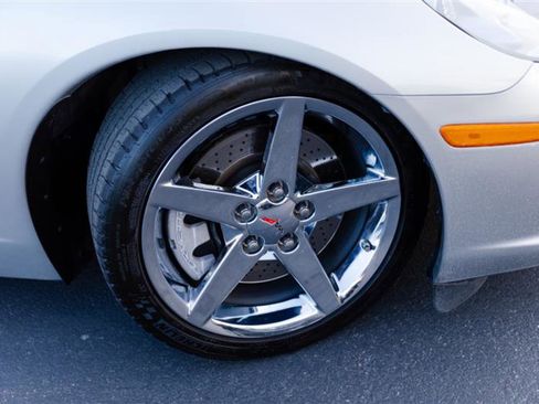 Used 2007 Chevrolet Corvette Convertible w/ Preferred Equipment Group image 7