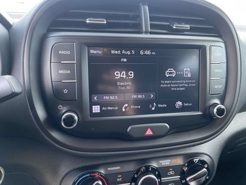 Used 2022 Kia Soul LX FWD image 10