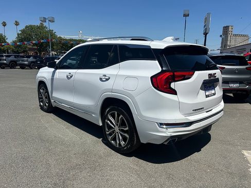 Used 2018 GMC Terrain Denali w/ Comfort Package FWD image 5