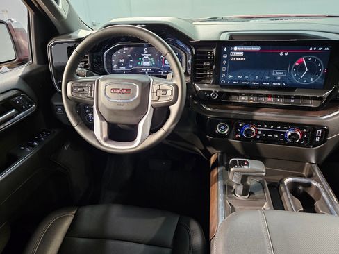 Used 2024 GMC Sierra 1500 SLT w/ SLT Convenience Package image 9