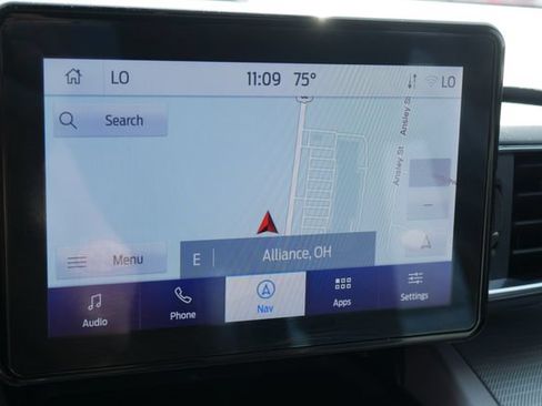 Used 2023 Ford Explorer XLT w/ Equipment Group 202A AWD/4WD image 4
