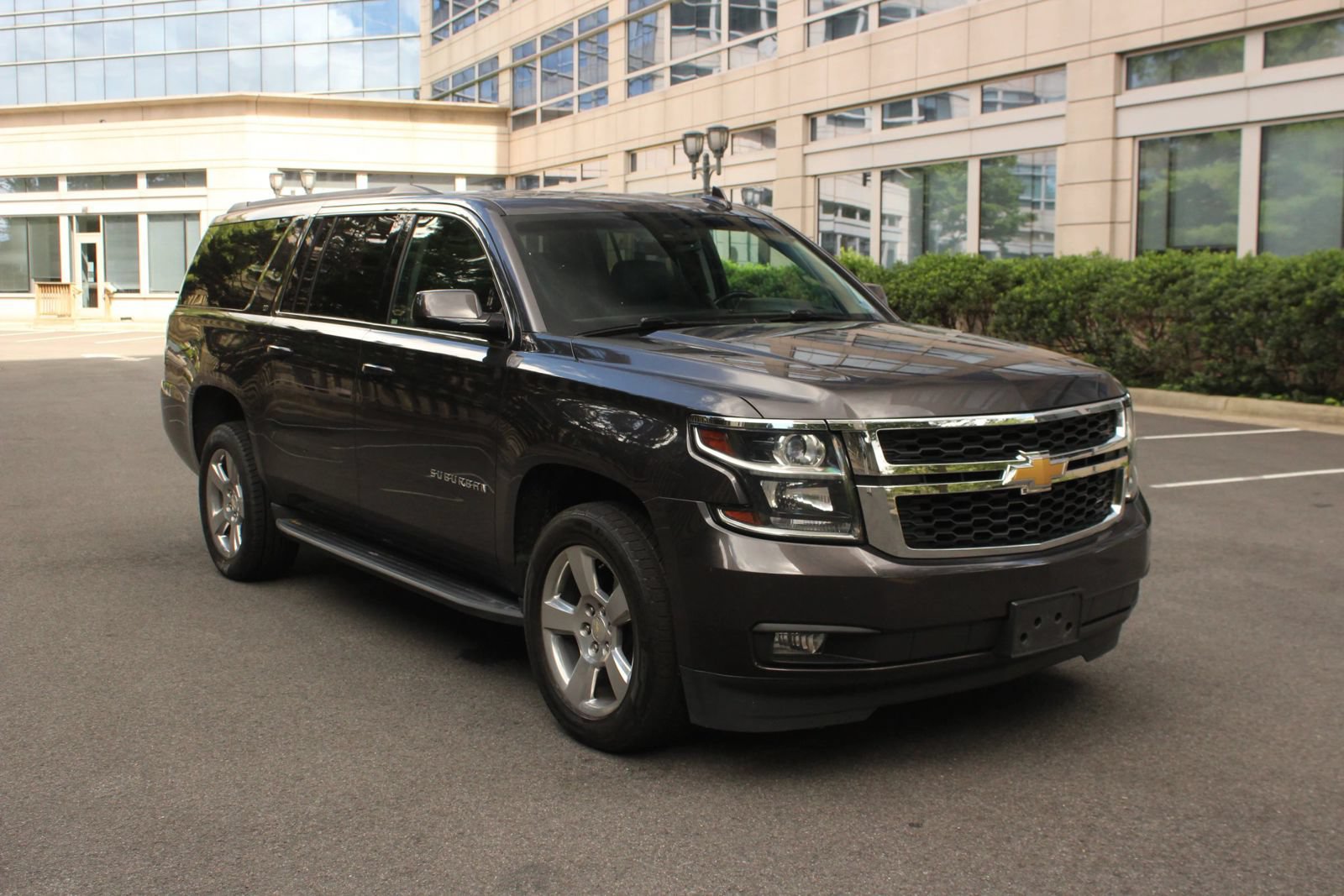 Used 2018 Chevrolet Suburban LT AWD/4WD image 1