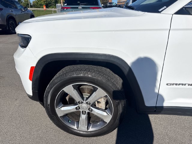 Used 2021 Jeep Grand Cherokee L Limited AWD/4WD image 10