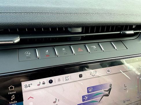 New 2026 Jeep Grand Cherokee Laredo image 22