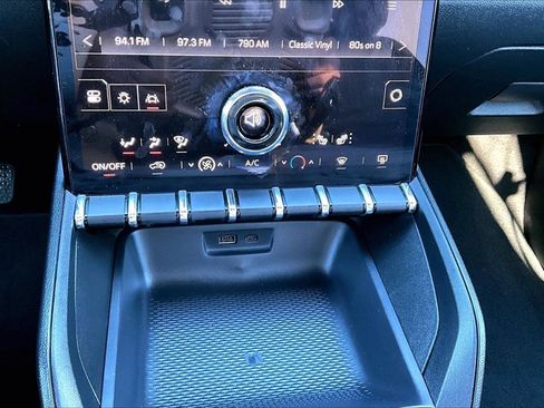 Used 2025 GMC Terrain Elevation image 17