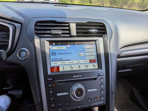 Used 2019 Ford Fusion Titanium FWD image 12