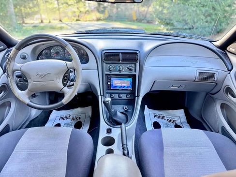 Used 2002 Ford Mustang Coupe image 12