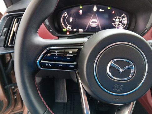 Certified 2025 MAZDA CX-70 Plug-In Hybrid w/ Premium Plus image 18