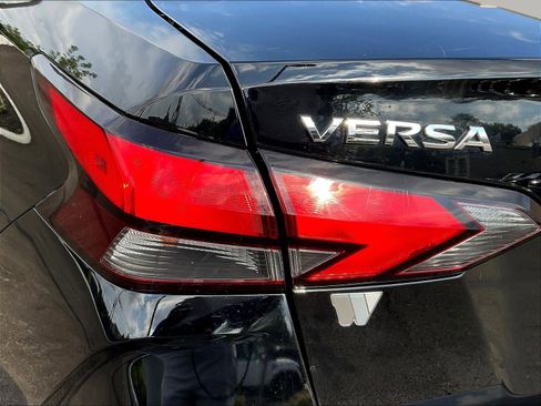 Used 2021 Nissan Versa SV FWD image 22