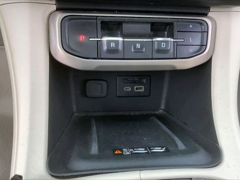 Used 2021 GMC Acadia Denali w/ Denali Ultimate Package AWD/4WD image 35