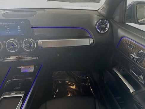 Used 2026 Mercedes-Benz GLB 250 image 23