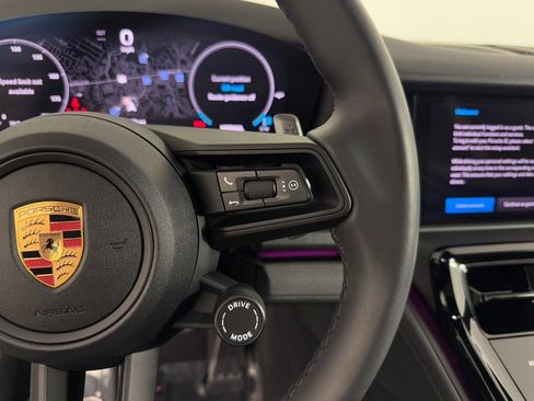 Certified 2025 Porsche Panamera image 29