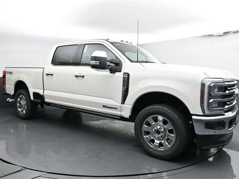 New 2026 Ford F250 Lariat w/ Lariat Ultimate Package image 3