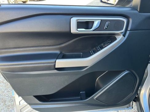 Used 2024 Ford Explorer XLT w/ Equipment Group 202A image 21