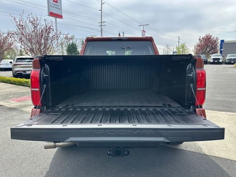 Certified 2025 Toyota Tacoma TRD Off-Road image 25