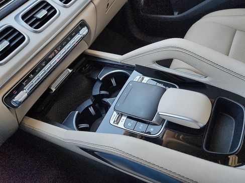 Used 2020 Mercedes-Benz GLE 350 4MATIC w/ Premium Package image 25