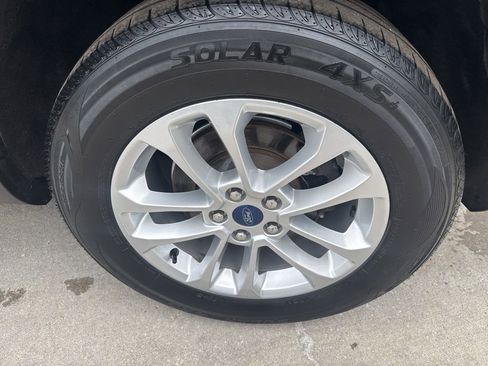 Used 2022 Ford Escape SE image 46