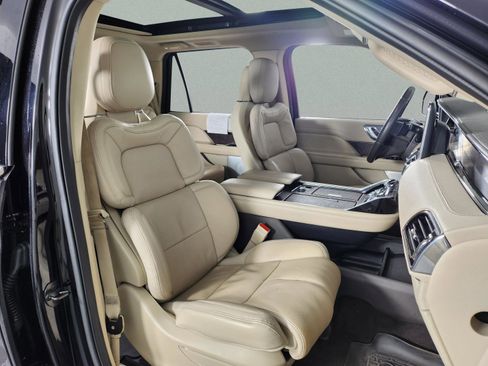 Used 2021 Lincoln Navigator L Reserve image 37