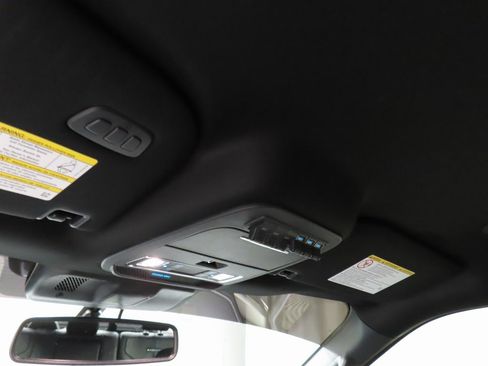 Used 2025 Ford F250 Platinum image 31