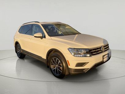 Used 2021 Volkswagen Tiguan SE w/ Panoramic Sunroof Package