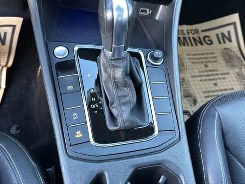 Used 2019 Volkswagen Jetta SEL Premium image 26
