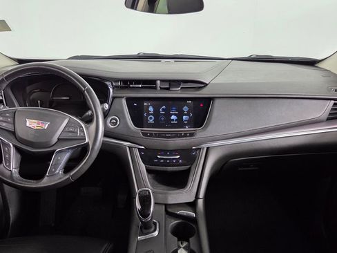Used 2018 Cadillac XT5 Luxury w/ Driver Awareness Package image 38