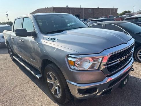 Used 2022 RAM 1500 Big Horn AWD/4WD image 3