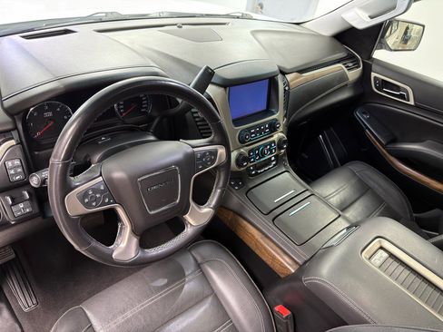 Used 2020 GMC Yukon XL Denali w/ Denali Ultimate Package AWD/4WD image 26