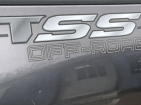 Used 2020 Toyota Tacoma SR w/ SR Convenience Package image 9