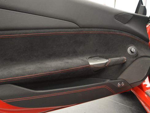 Certified 2018 Ferrari 488 GTB RWD image 16