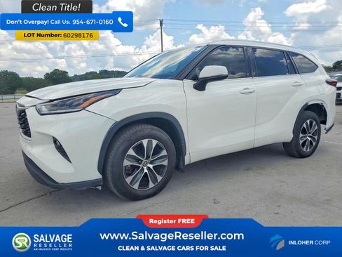 Used 2021 Toyota Highlander XLE AWD/4WD image 1