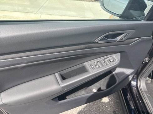 Used 2022 Volkswagen GTI Autobahn image 17