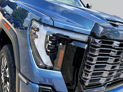 Used 2025 GMC Sierra 2500 Denali Ultimate AWD/4WD image 26