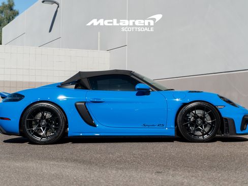 Used 2024 Porsche 718 Boxster Spyder RS w/ Light Design Package RWD image 44