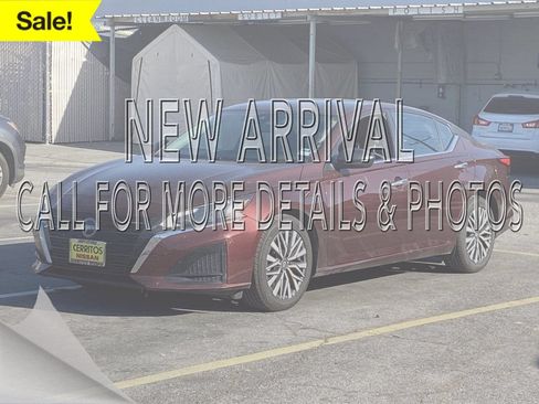 Certified 2025 Nissan Altima 2.5 SV FWD image 1