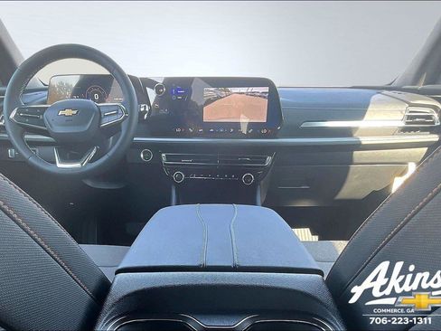 New 2026 Chevrolet Traverse LT image 5