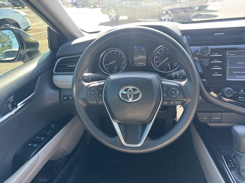 Used 2020 Toyota Camry LE image 13