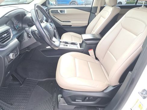 Certified 2020 Ford Explorer XLT w/ Equipment Group 202A image 18