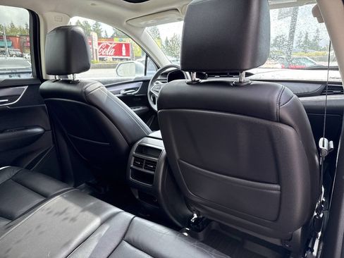 Used 2017 Cadillac XT5 Luxury w/ Driver Awareness Package image 24